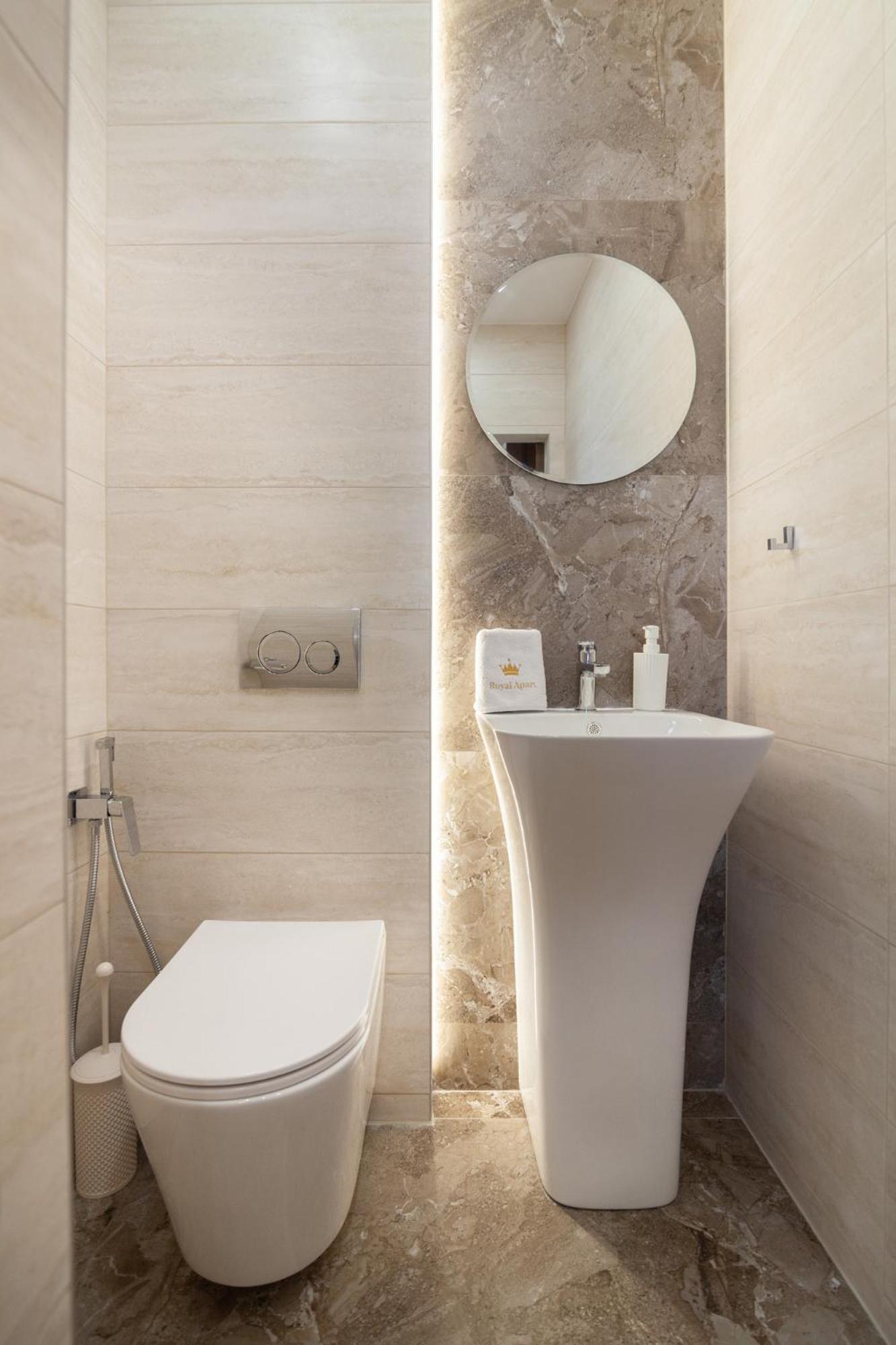 Royal Aparts Multi Lviv Exterior photo